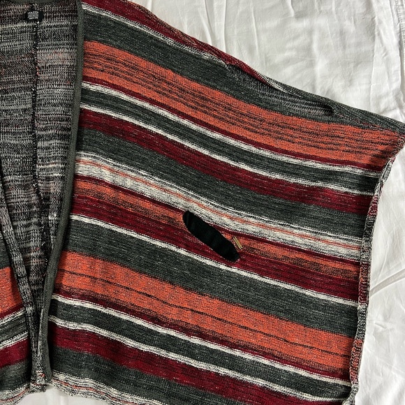 Volcom Head Honcho Poncho. - Picture 6 of 11